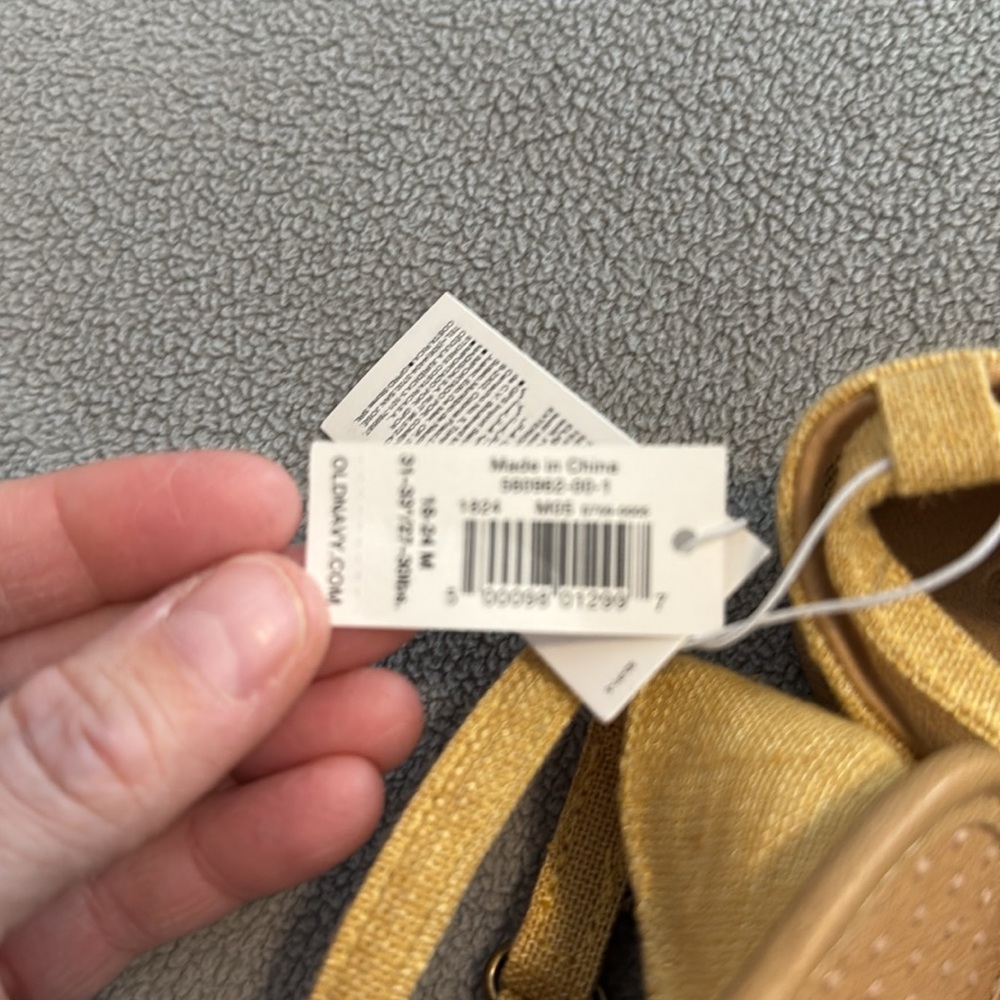 Lot of 5 girls shoes from Old Navy 18-24 months.  3 pair are new. - Picture 13 of 14
